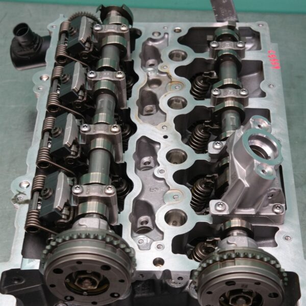CYLINDER HEAD F30 (778) *11-15* P4