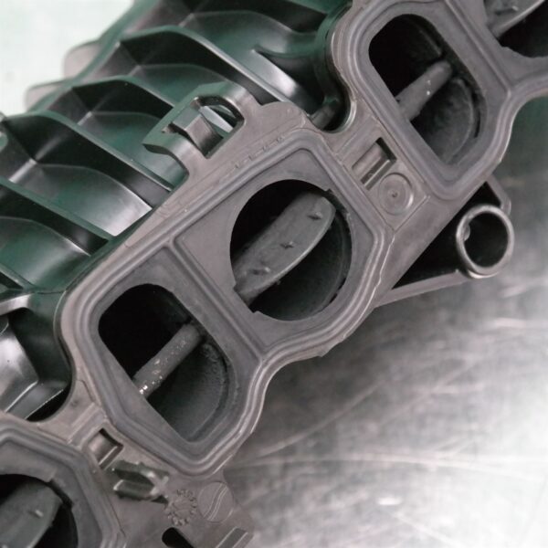 MANIFOLD F30 # Inlet manifold # (991) *11-40* D4