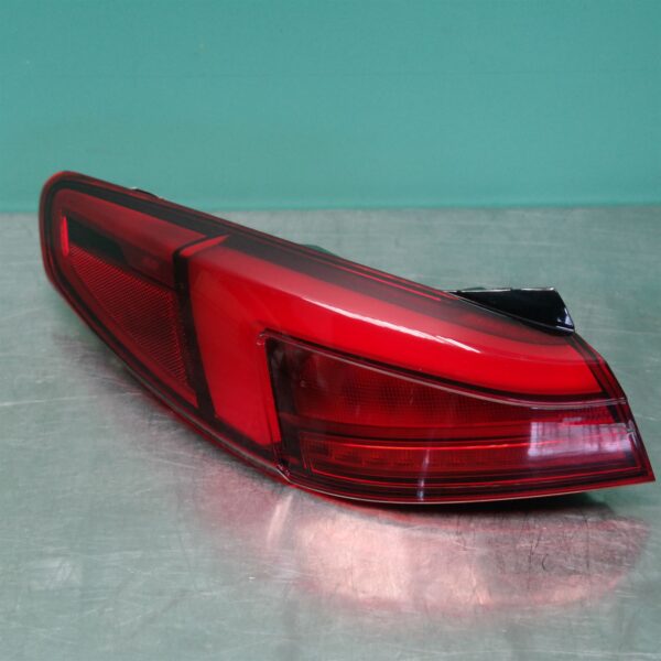 LEFT TAILLIGHT F44, SEDAN, IN BODY, LED TYPE, 09/19-