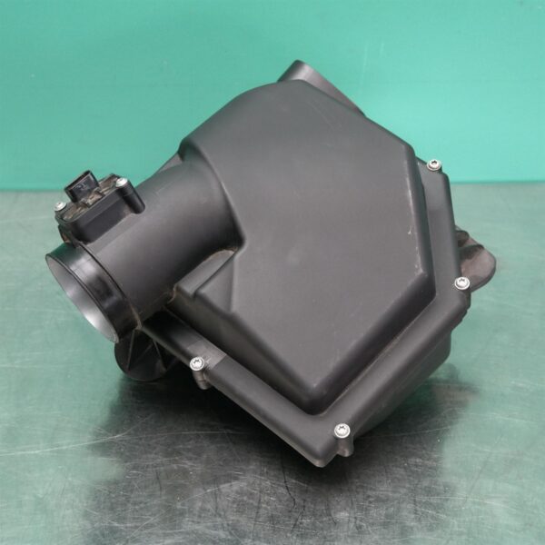 AIR CLEANER/BOX F30 (268) *13-20* M3 RH