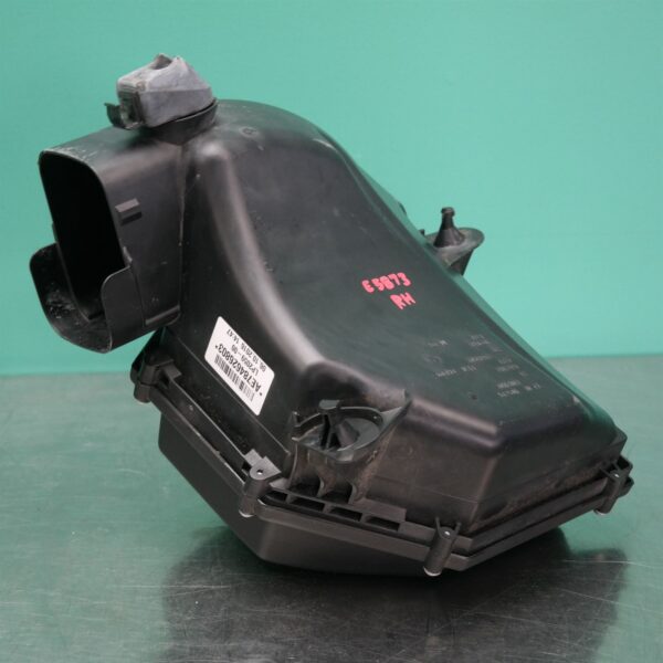 AIR CLEANER/BOX F30 (268) *13-20* M3 RH