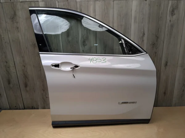 16-22 OEM BMW F48 X1 28i 28iX Front Right Passenger Door Shell Panel White A96