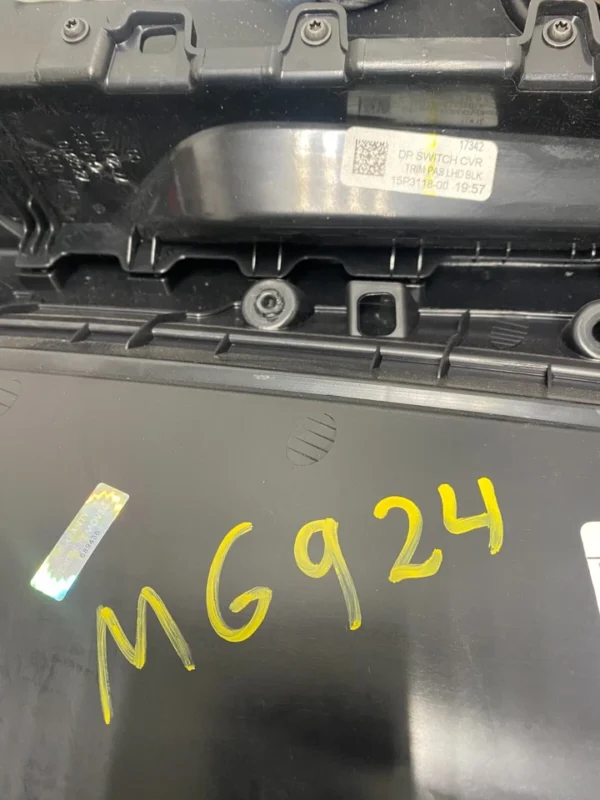 2014 to 2018 Bmw X5 Front Right Passenger Side Door Panel Cover OEM M6924 DG