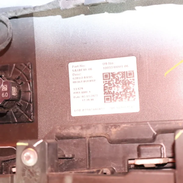 s-l960 (10) BMW 330 FRONT BUMPER 2023 2024 2025 51115A695E6 MINERL WHITE 3 SERIES SEDAN OEM