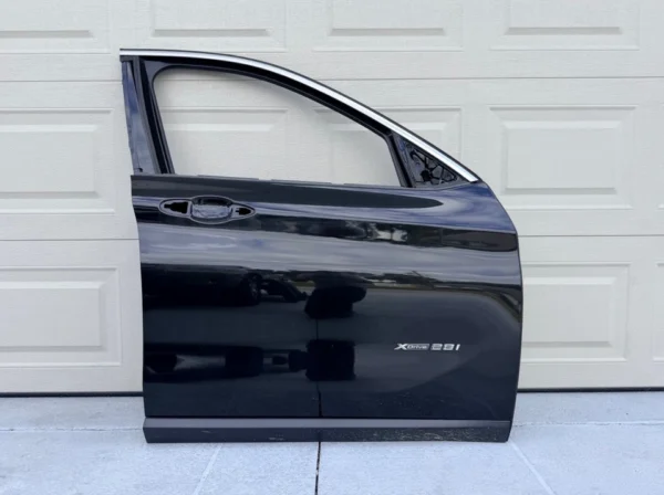 s-l960 (11) 2016 - 2022 BMW X1 F48 Front Left Side Door Shell Panel OEM