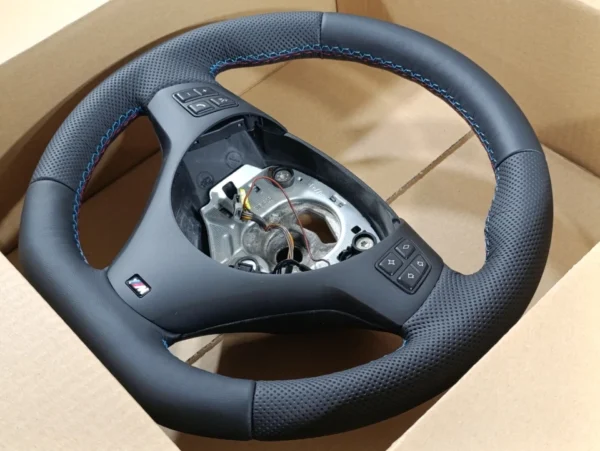 s-l960 (11) OEM BMW M Sport Steering Wheel Nappa FLAT E90 E91 E92 E93 M3 E82 E81 E87 E88