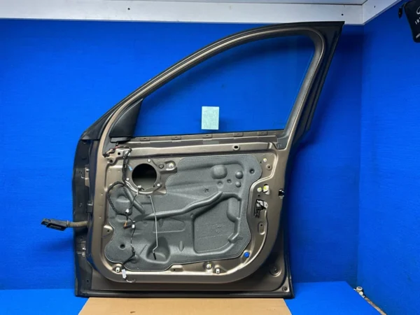 2016 - 2022 BMW X1 F48 FRONT RIGHT PASSENGER SIDE DOOR SHELL PANEL BROWN OEM