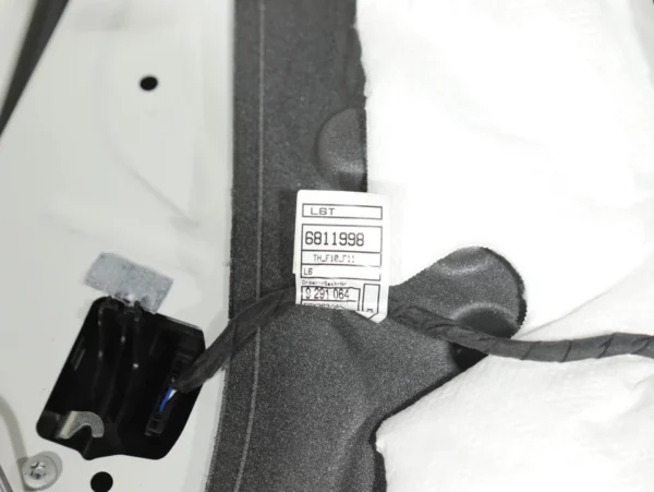 11-16 BMW F10 5 Series COMPLETE Door Rear Right Passenger (Alpine White 300) OEM