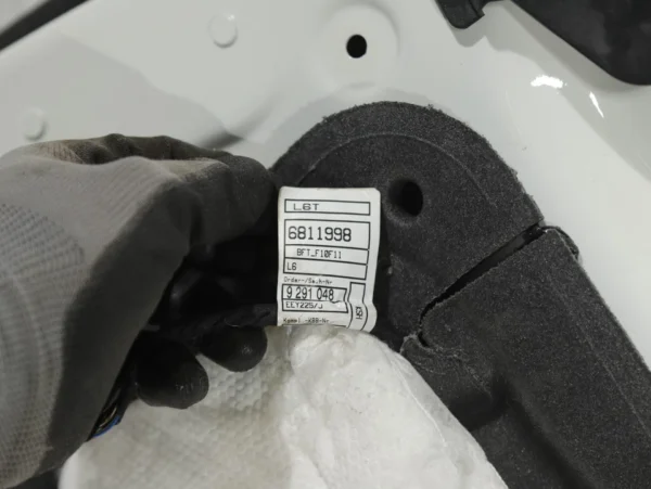 11-16 BMW F10 5 Series COMPLETE Door Front Right Passenger Alpine White 300 OEM