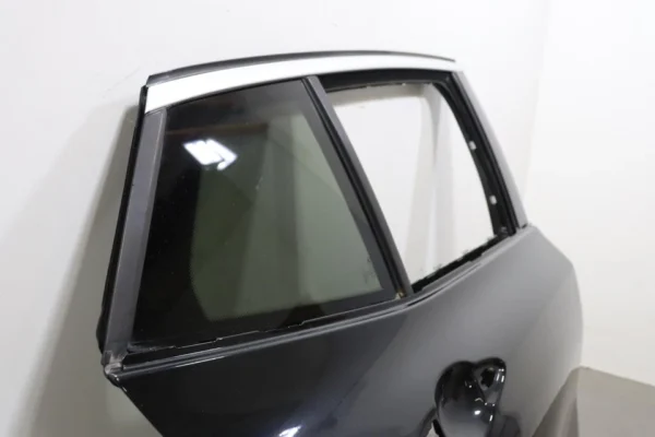 2018 - 2023 BMW X2 F39 REAR RIGHT PASSENGER SIDE DOOR SHELL OEM BLACK_475