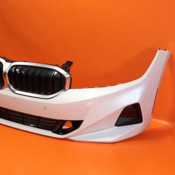 s-l960 (2) BMW 330 FRONT BUMPER 2023 2024 2025 51115A695E6 MINERL WHITE 3 SERIES SEDAN OEM