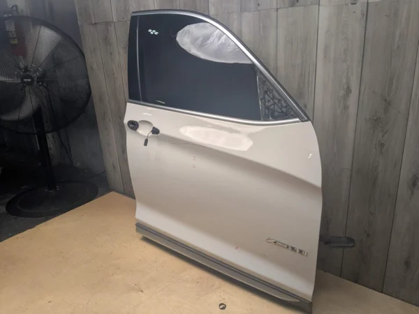 11-17 OEM BMW F25 X3 28 35 FRONT Right Passenger Door Shell Panel White 300