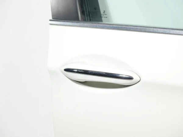 11-16 BMW F10 5 Series COMPLETE Door Front Right Passenger Alpine White 300 OEM