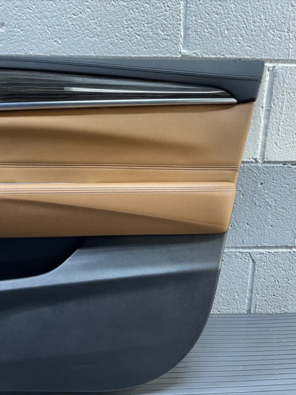 s-l960 (2) 2018-2019 BMW 640i GT Front Right Door Card Panel Cover Leather OEM