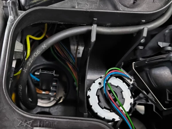 s-l960 (21) BMW 3 Series E90 E91 XENON HID Headlights Head Lights Lamp 1 Pairs 2005-08 OEM