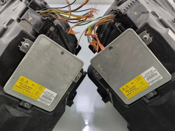 BMW 325i 330i 328i 335i E90 E91 Dynamic XENON HID Sedan Front Headlight Lamp AFS