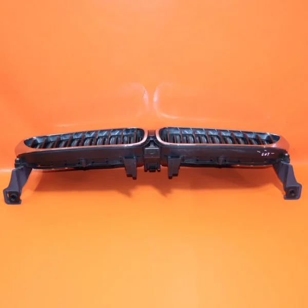 s-l960 (3) BMW 540 530 GRILLE AIR SHUTTER 2017 2018 2019 2020 2021 2022 51747497279 OEM