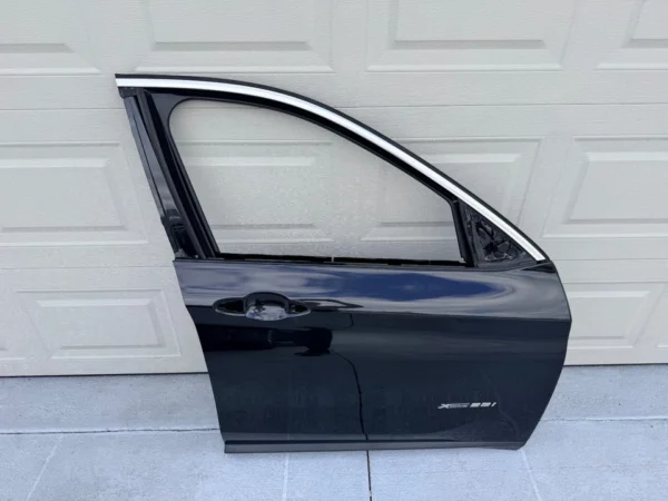 s-l960 (3) 2016-2022 BMW X1 F48 Front Right Side Door Shell Panel OEM