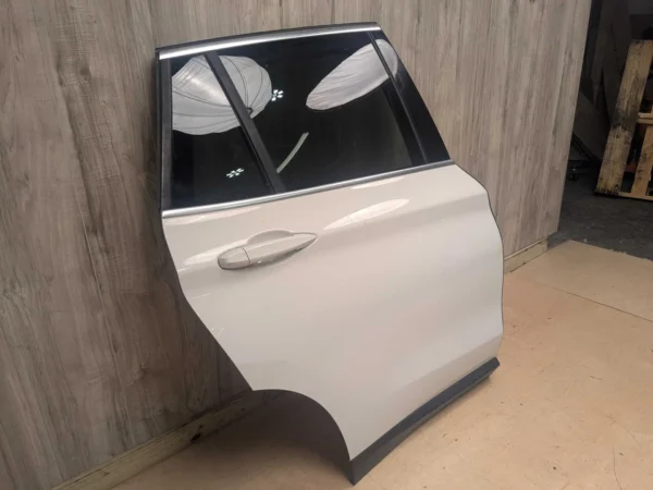 s-l960 16-22 OEM BMW F48 X1 28i 28iX Rear Right Passenger Door Shell Panel White