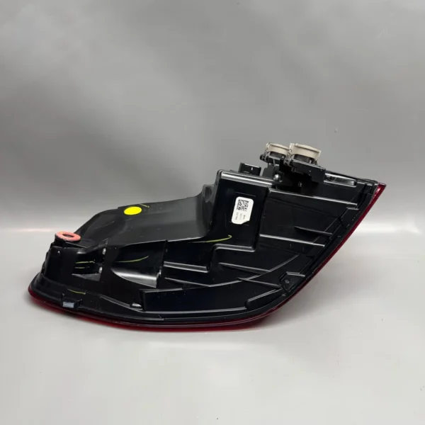 BMW X7 TAIL LIGHT RIGHT RIGHT PASSENGER 2019 2020 2021 2022 LED OEM 45A164A804