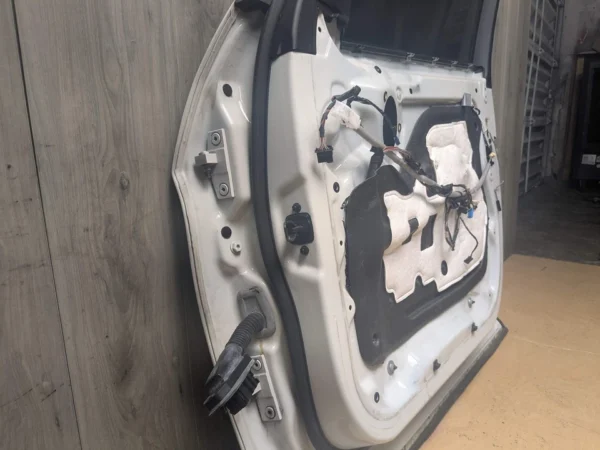 11-17 OEM BMW F25 X3 28 35 FRONT Right Passenger Door Shell Panel White 300