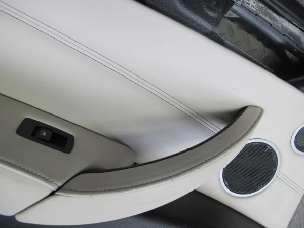 2008-2014 BMW E71 E72 X6 REAR DOOR PANEL W/ ROLLER SHADE & WINDOW FRAME SET