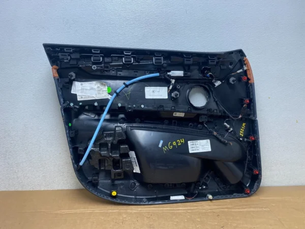 2014 to 2018 Bmw X5 Front Right Passenger Side Door Panel Cover OEM M6924 DG