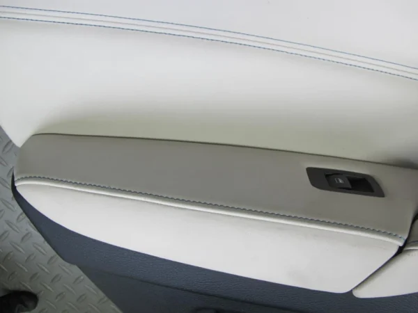 2008-2014 BMW E71 E72 X6 REAR DOOR PANEL W/ ROLLER SHADE & WINDOW FRAME SET