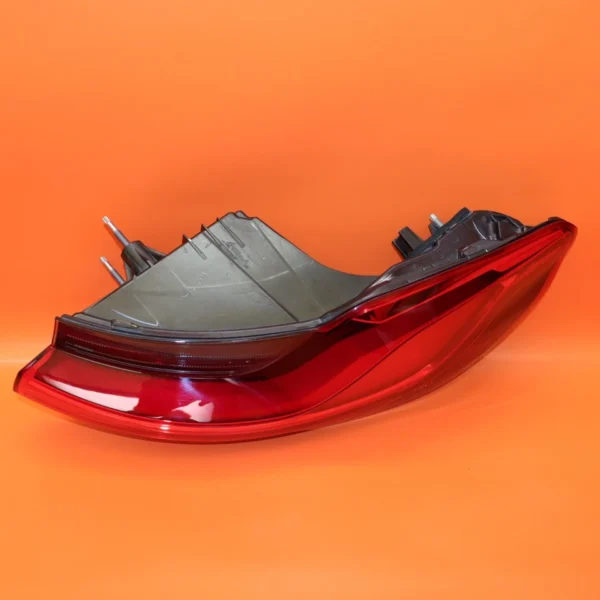 BMW X4 TAIL LIGHT RIGHT PASSENGER 2019 2020 2021 2022 2023 2024 63217409398 OEM