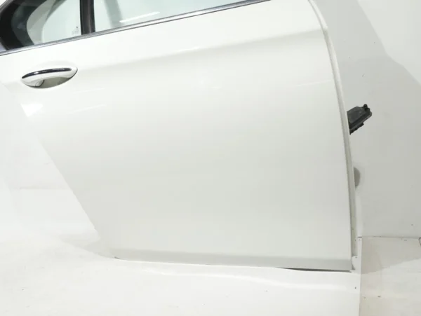 11-16 BMW F10 5 Series COMPLETE Door Rear Right Passenger (Alpine White 300) OEM