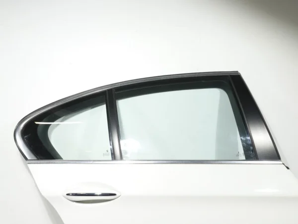 11-16 BMW F10 5 Series COMPLETE Door Rear Right Passenger (Alpine White 300) OEM