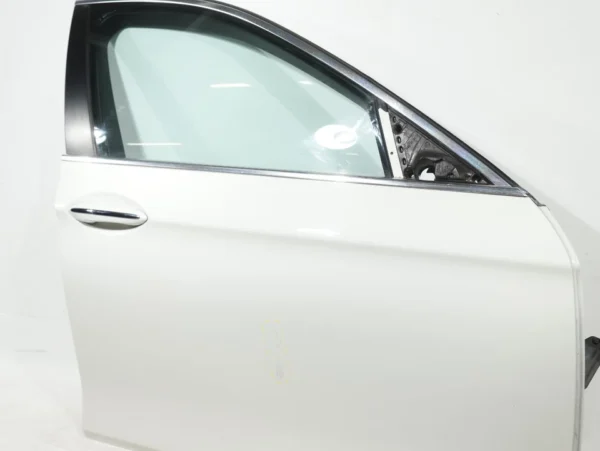 11-16 BMW F10 5 Series COMPLETE Door Front Right Passenger Alpine White 300 OEM