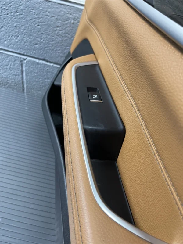 s-l960 (7) 2018-2019 BMW 640i GT Front Right Door Card Panel Cover Leather OEM