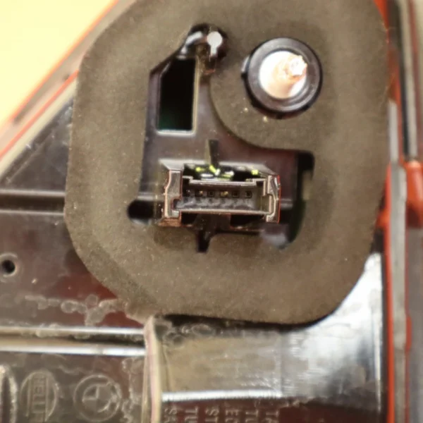 BMW X4 TAIL LIGHT RIGHT PASSENGER 2019 2020 2021 2022 2023 2024 63217409398 OEM